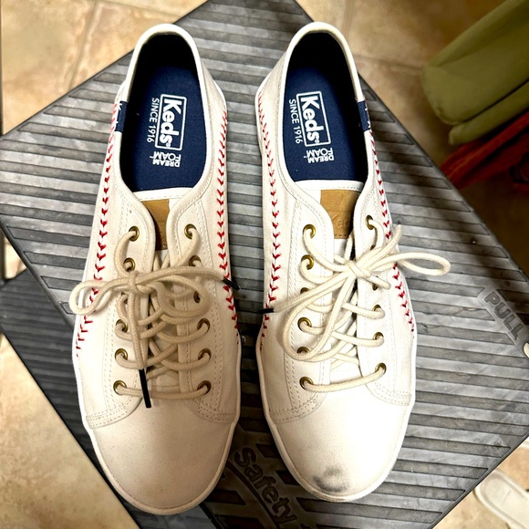 Baseball Shoes for Moms - Picture 2 of 2